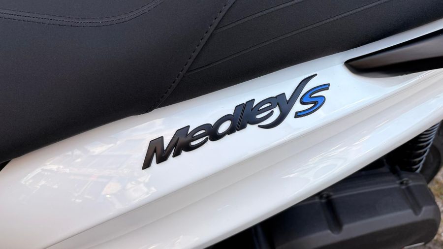 2025 Piaggio Medley 150 S Photo 15
