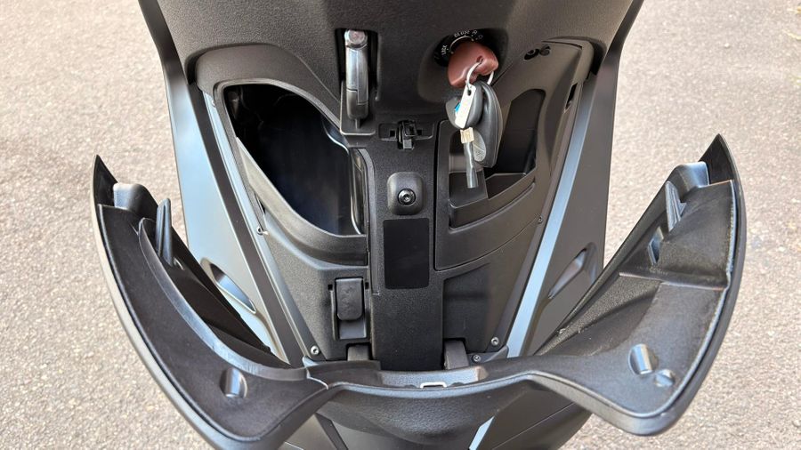 2025 Piaggio Medley 150 S Photo 8