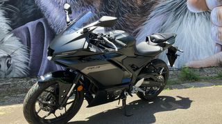 2025  Yamaha YZF-R3 (Black) New Motorbike Thumbnail
