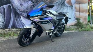 2025  Yamaha YZF-R3 (White) New Motorbike Thumbnail