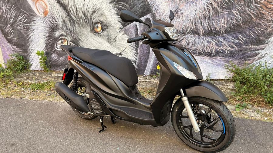 2025 Piaggio Medley 150 S Photo 4