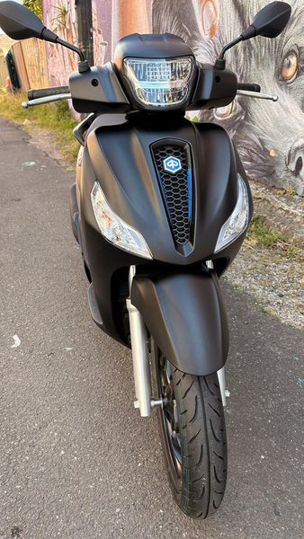 2025 Piaggio Medley 150 S Photo 6