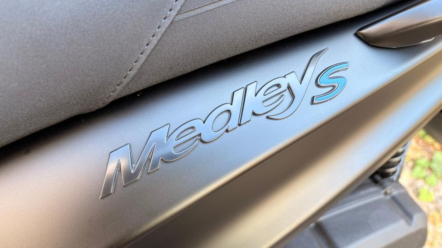 2025 Piaggio Medley 150 S Photo 15